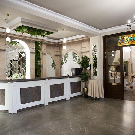Hotel Curtea Bizantina à Suceava Extérieur photo
