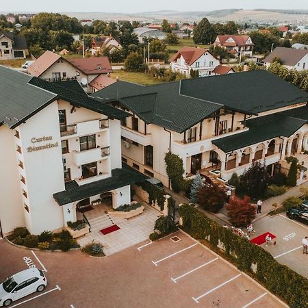 Hotel Curtea Bizantina à Suceava Extérieur photo