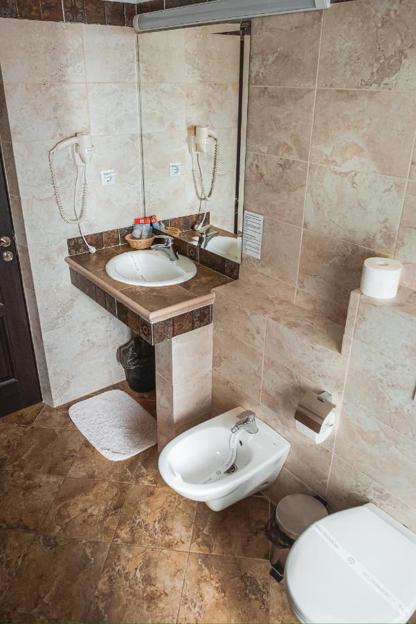 Hotel Curtea Bizantina à Suceava Extérieur photo