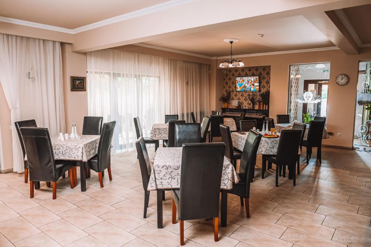 Hotel Curtea Bizantina à Suceava Extérieur photo