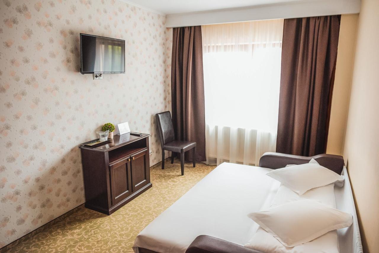 Hotel Curtea Bizantina à Suceava Extérieur photo
