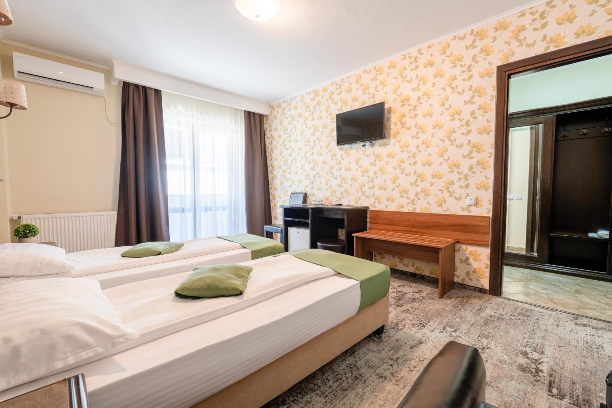 Hotel Curtea Bizantina à Suceava Extérieur photo