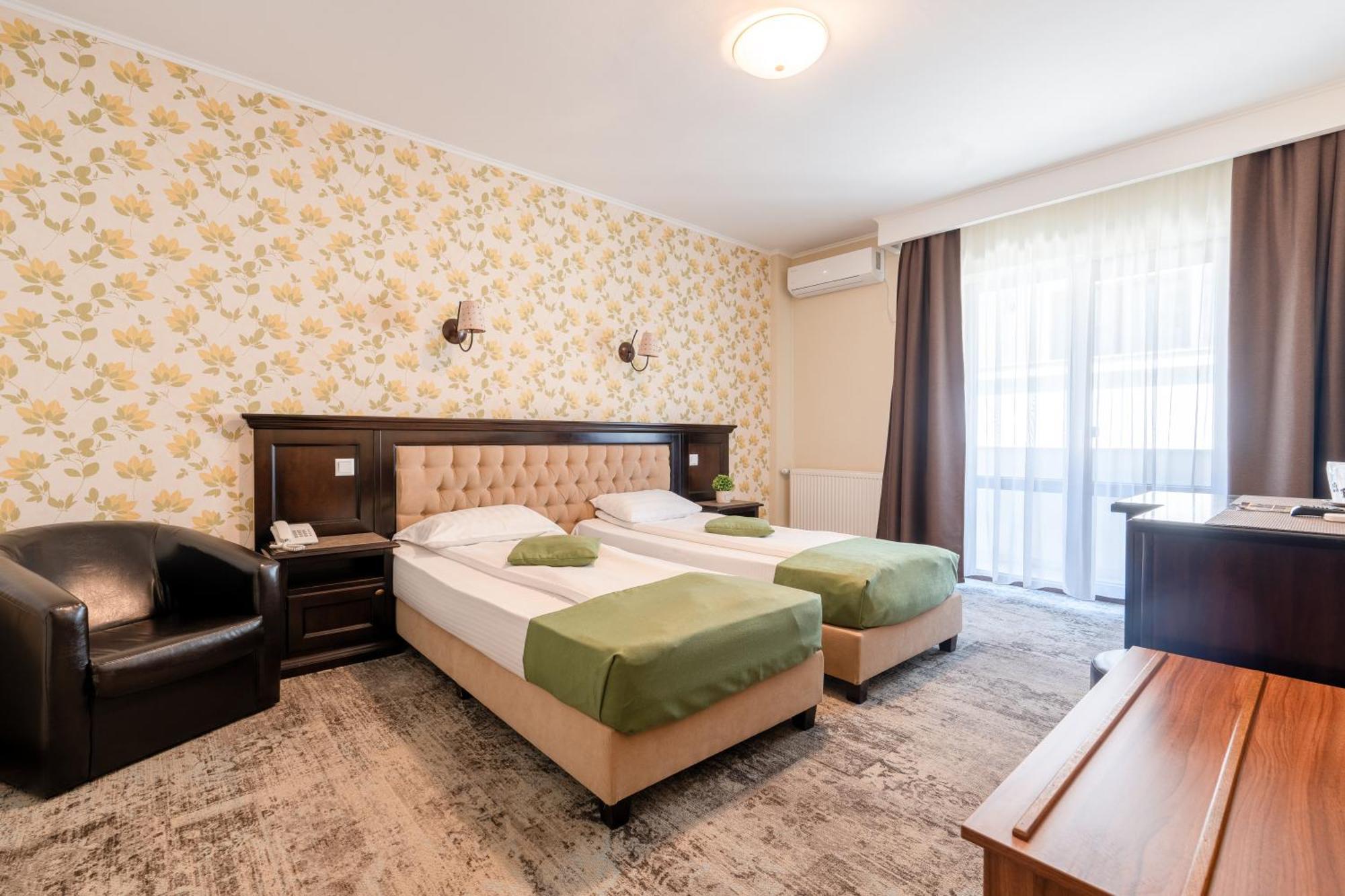Hotel Curtea Bizantina à Suceava Extérieur photo