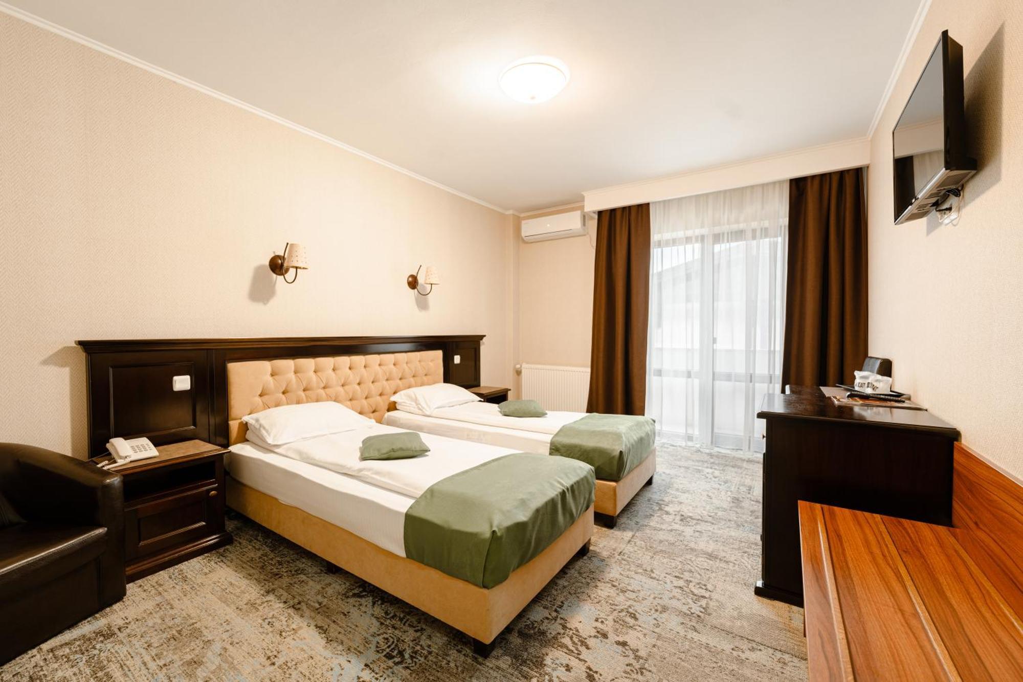 Hotel Curtea Bizantina à Suceava Extérieur photo