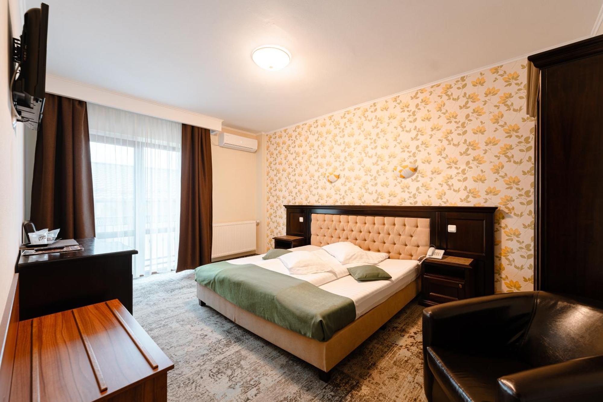 Hotel Curtea Bizantina à Suceava Extérieur photo