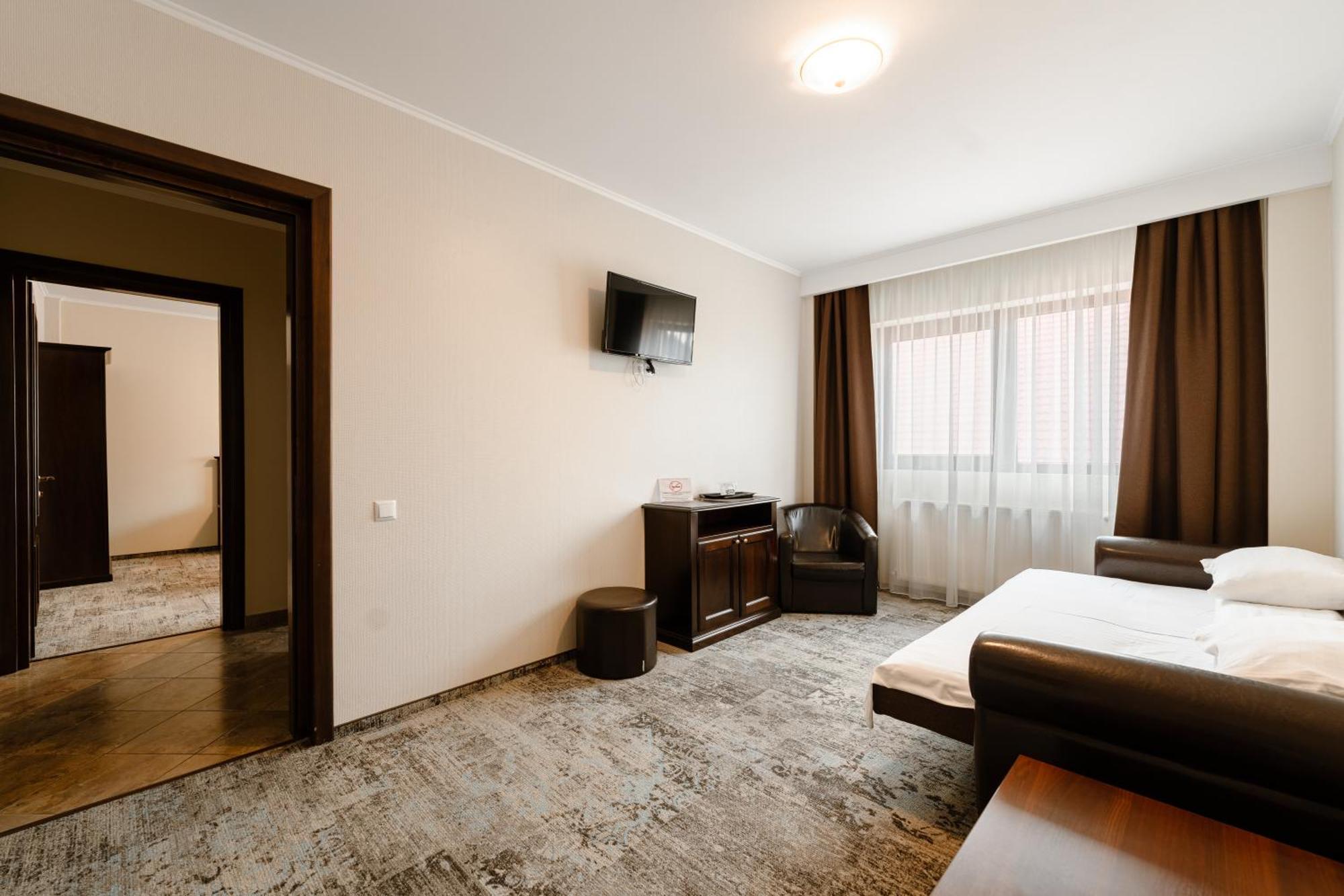 Hotel Curtea Bizantina à Suceava Extérieur photo