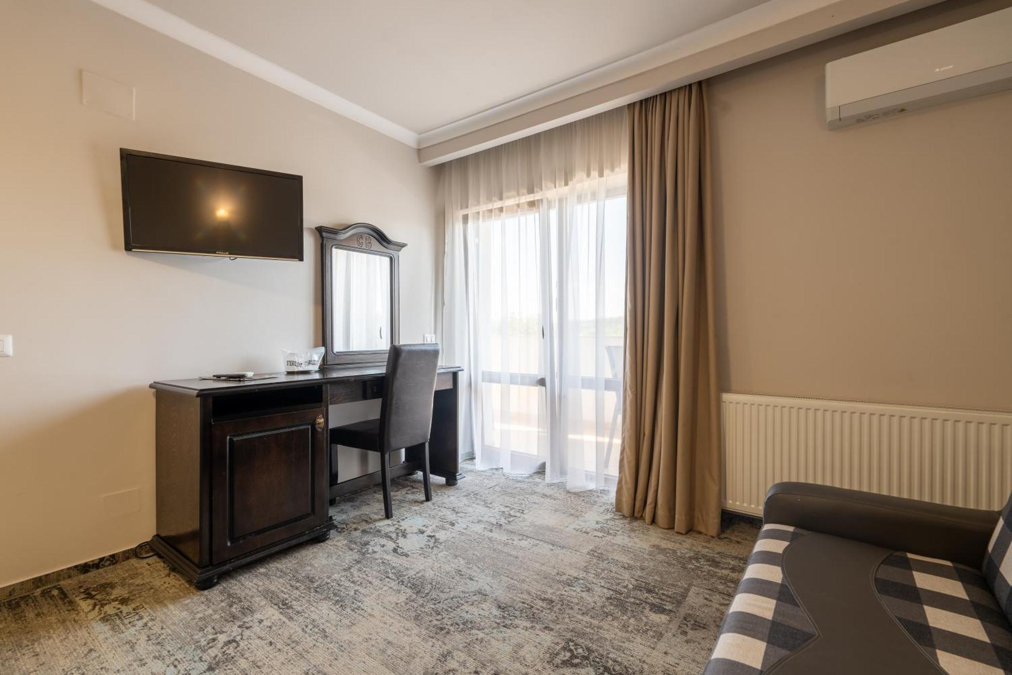 Hotel Curtea Bizantina à Suceava Extérieur photo