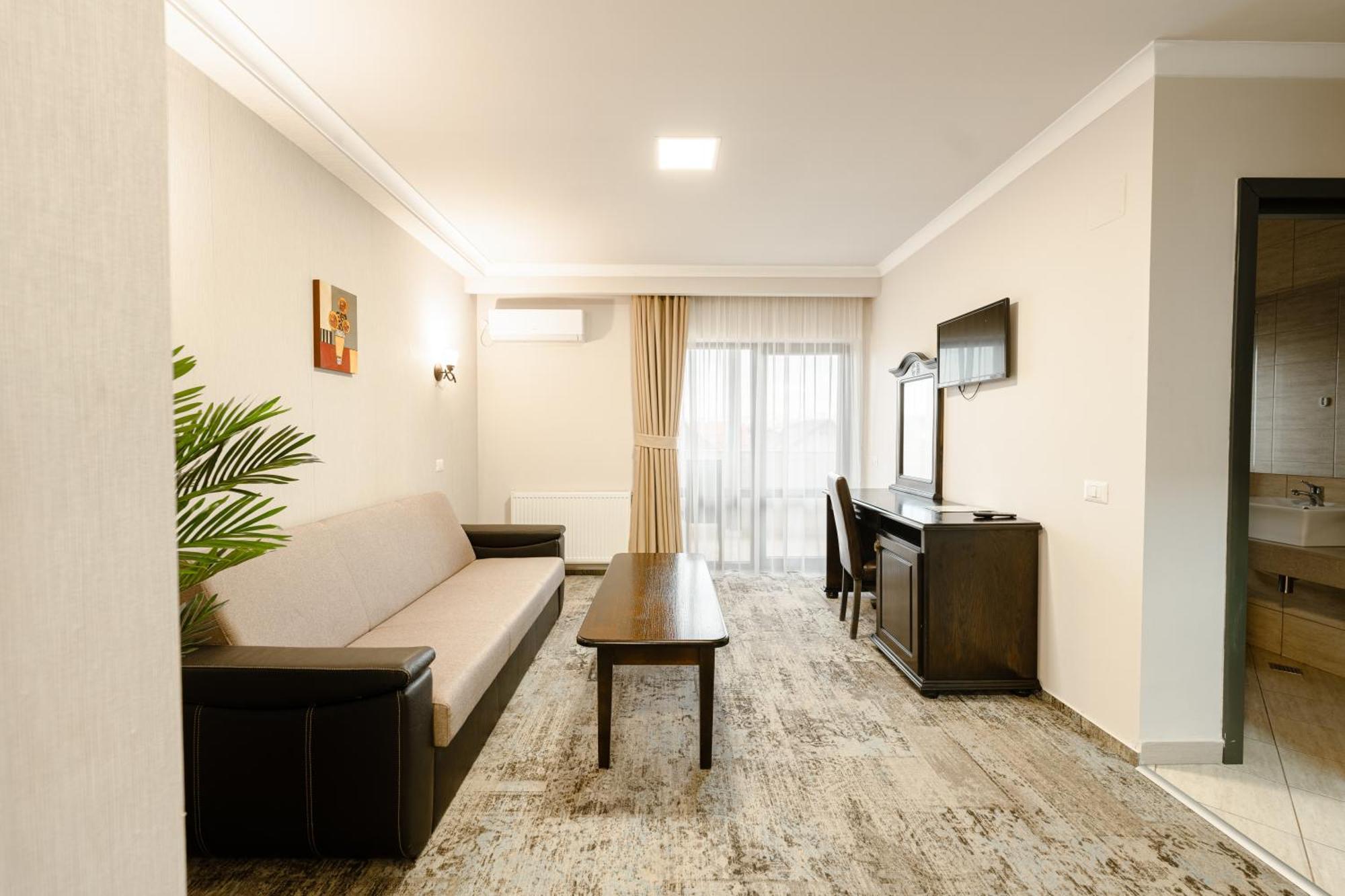 Hotel Curtea Bizantina à Suceava Extérieur photo